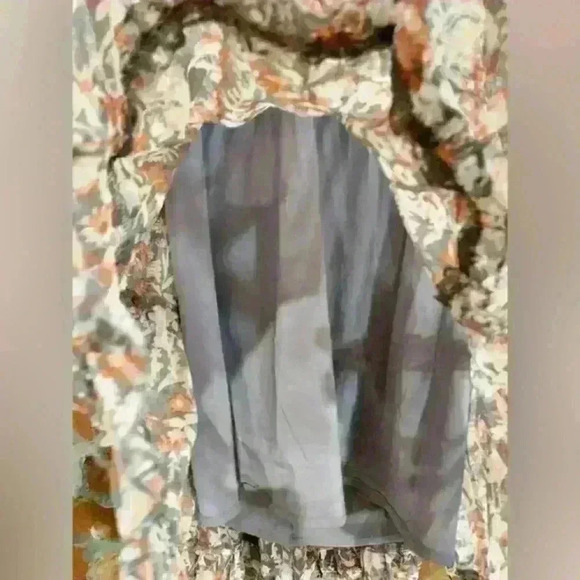 Saints & Secrets GREY ORANGE MULTI-COLOR FLORAL PRINT V-NECK RUFFLE DRES… - Picture 7 of 9